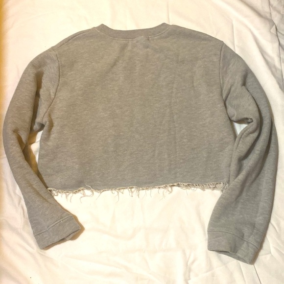 New-SOULCYCLE Classic Cropped Crew Sweatshirt. Lightning Bolt/ Distressed - Picture 2 of 4